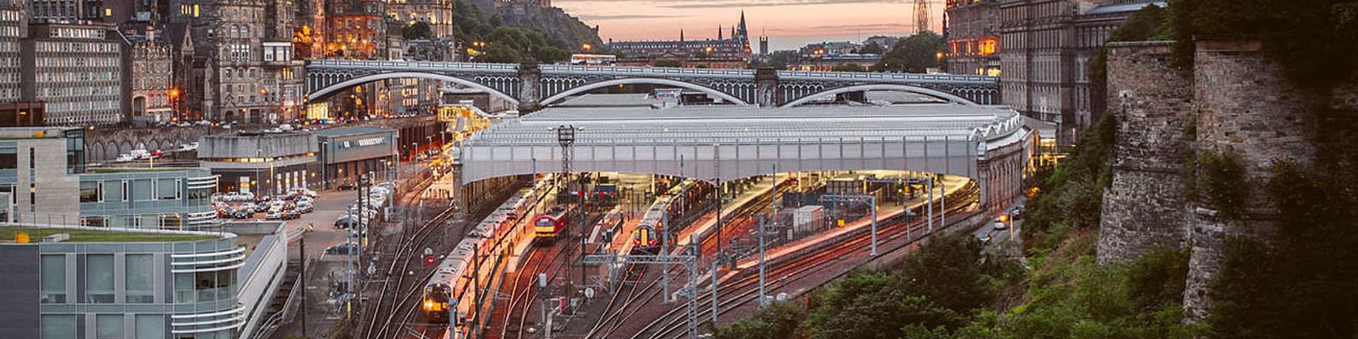 Image of Edinburgh Skyline focus on Waverley train station