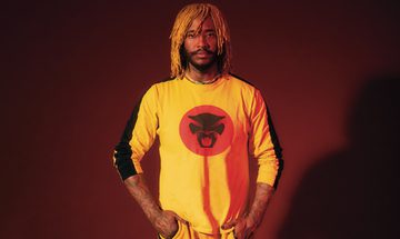 ThundeThundercat pictured wearing a yellow tracksuit